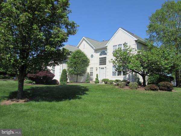 454 HIDDEN OAKS DR, Yardley, PA 19067