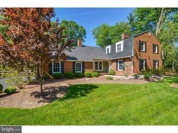 4 DOGWOOD DR, Yardley, PA 19067