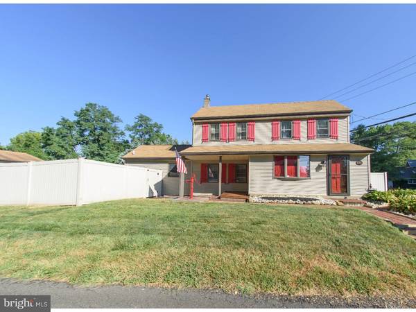 1 E TRENTON AVE, Levittown, PA 19054