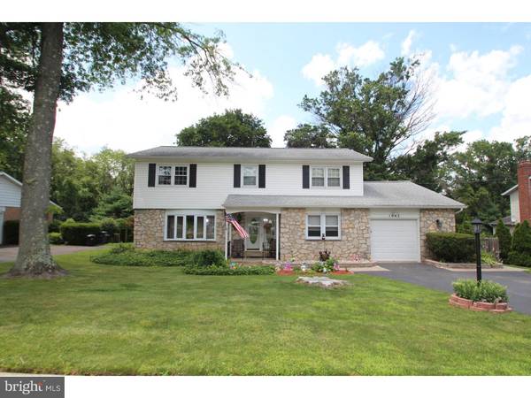 1002 SPRING VIEW DR, Southampton, PA 18966