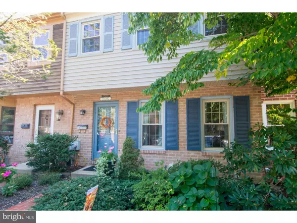 19 CARRIAGE DR, Doylestown, PA 18901