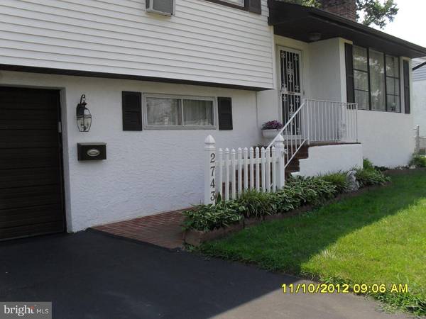 2743 BOWMAN AVE, Bensalem, PA 19020