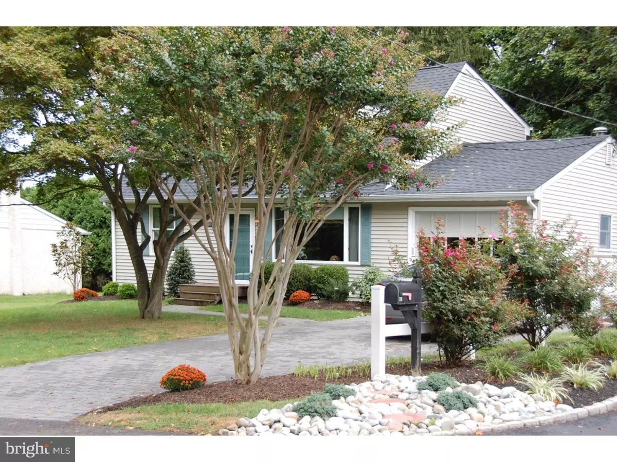 Yardley, PA 19067,16 LOOKOVER LN