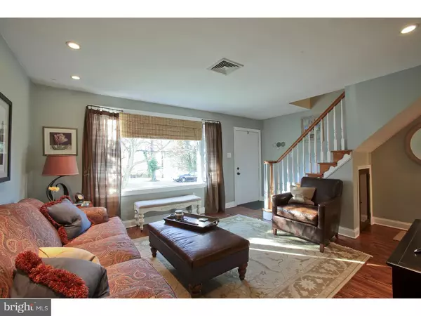 Yardley, PA 19067,16 LOOKOVER LN
