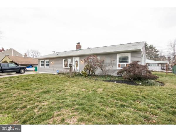 2 GOOD LN, Levittown, PA 19055