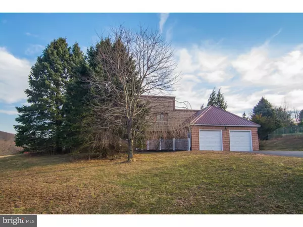 2985 GALLOWS HILL RD, Riegelsville, PA 18077