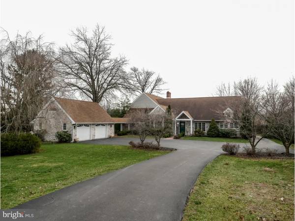 825 BUCK RD, Holland, PA 18966