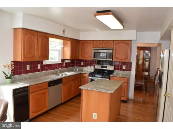 Yardley, PA 19067,564 HERITAGE OAK DR