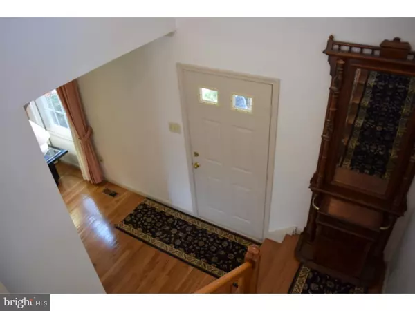 Yardley, PA 19067,564 HERITAGE OAK DR