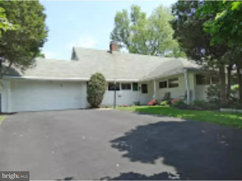 38 FLAMINGO RD, Levittown, PA 19056