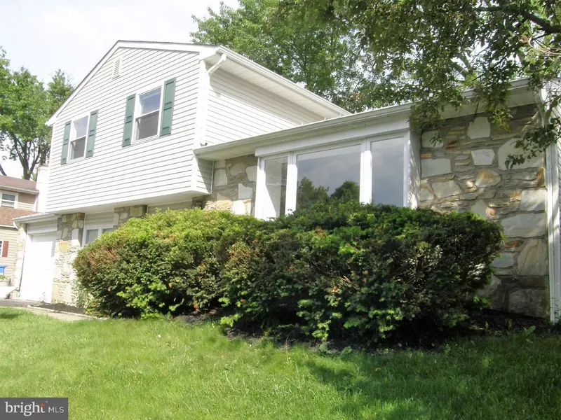 534 FAIRHURST RD, Fairless Hills, PA 19030