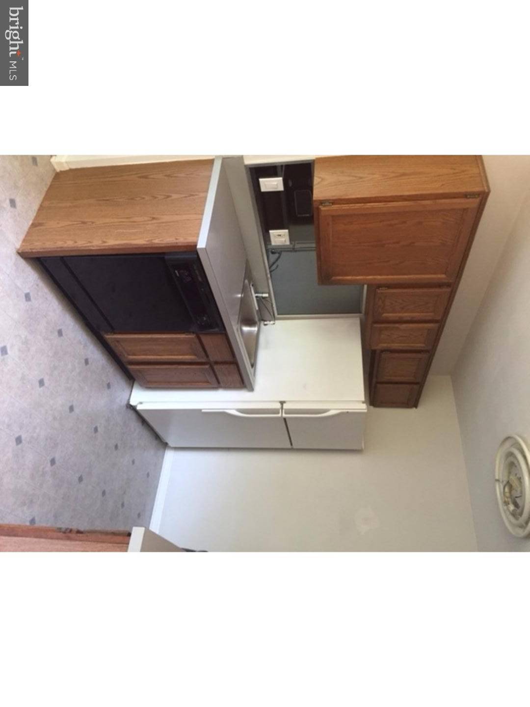 Holland, PA 18966,204 BEACON HILL DR