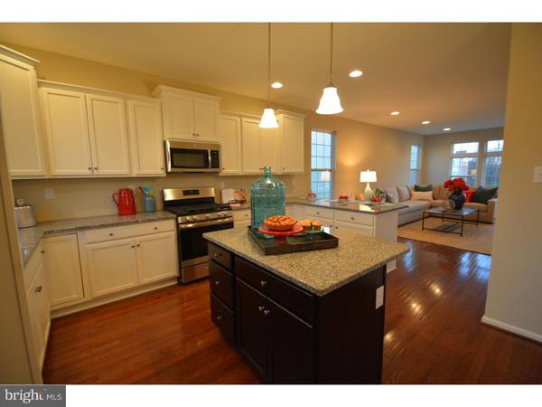 135 CARILLON HILL LN, Sellersville, PA 18960