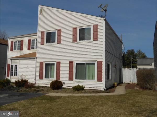 6 PENNINGTON LN, Quakertown, PA 18951