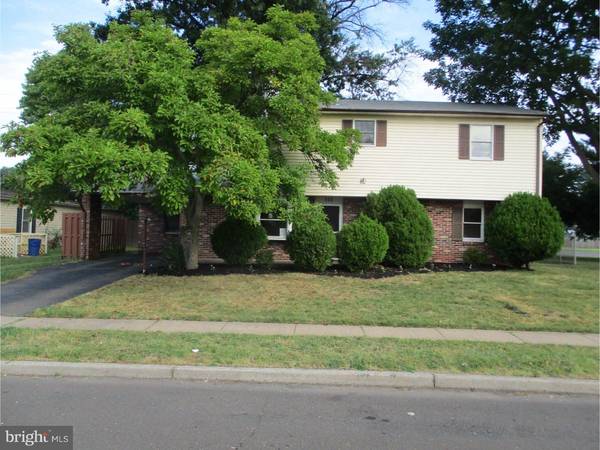 123 PINEWOOD DR, Levittown, PA 19054