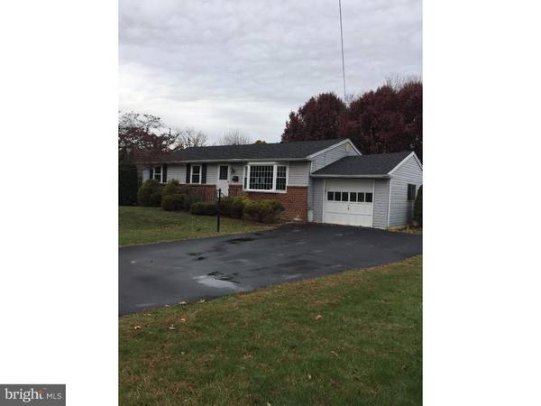 856 ROGER RD, Warminster, PA 18974