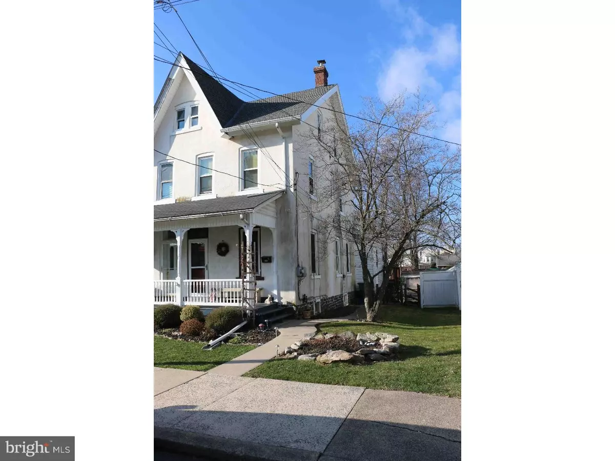 Quakertown, PA 18951,38 S 11TH ST