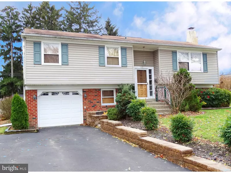 237 KIPLING DR, Warminster, PA 18974