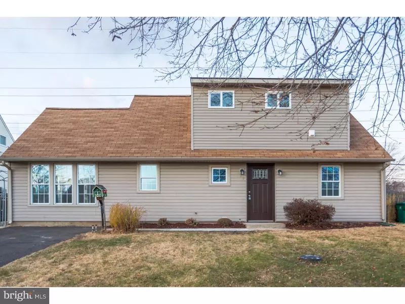 21 IROQUOIS RD, Levittown, PA 19057