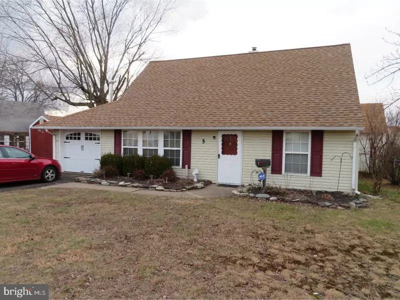 5 HARROW RD, Levittown, PA 19056