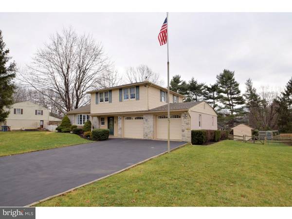 58 LONGVIEW DR, Churchville, PA 18966