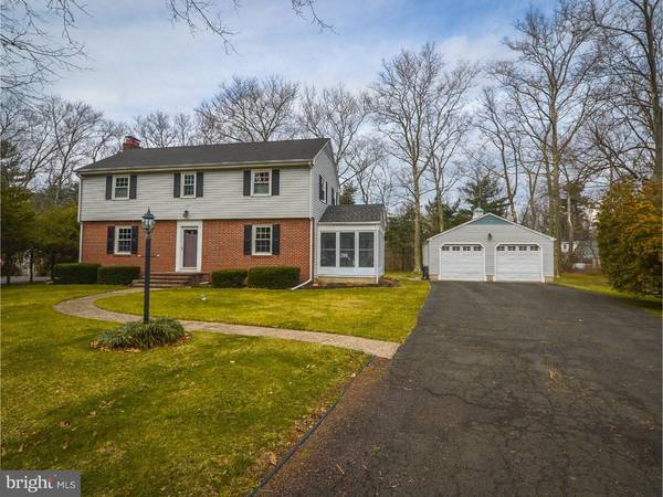 4 BERKLEY DR, Yardley, PA 19067