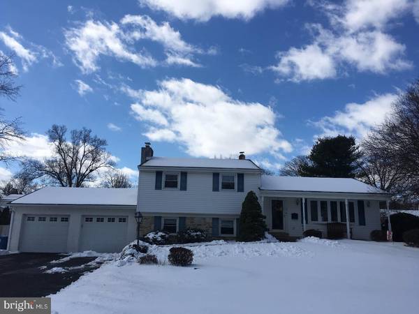 8 BEL AIRE DR, Yardley, PA 19067