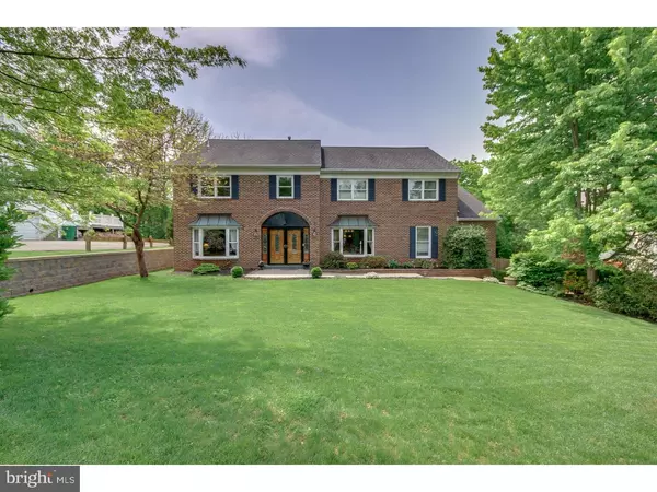 2068 COUNTRY CLUB DR, Doylestown, PA 18901