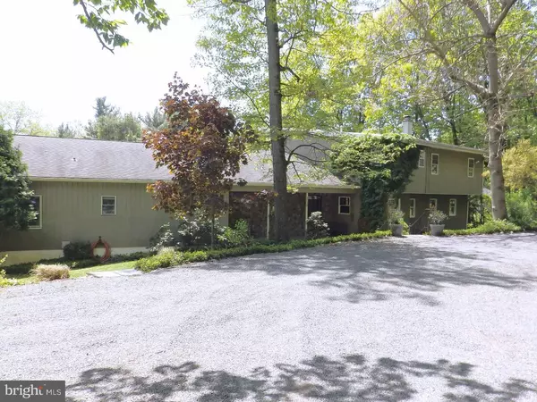 5115 MOUNTAIN TOP RD E, New Hope, PA 18938