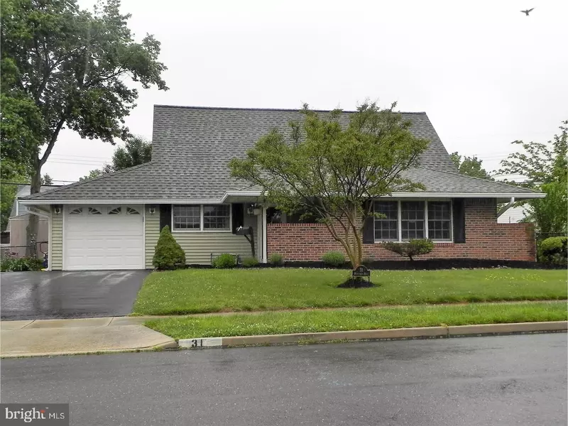 31 HYDRANGEA RD, Levittown, PA 19056