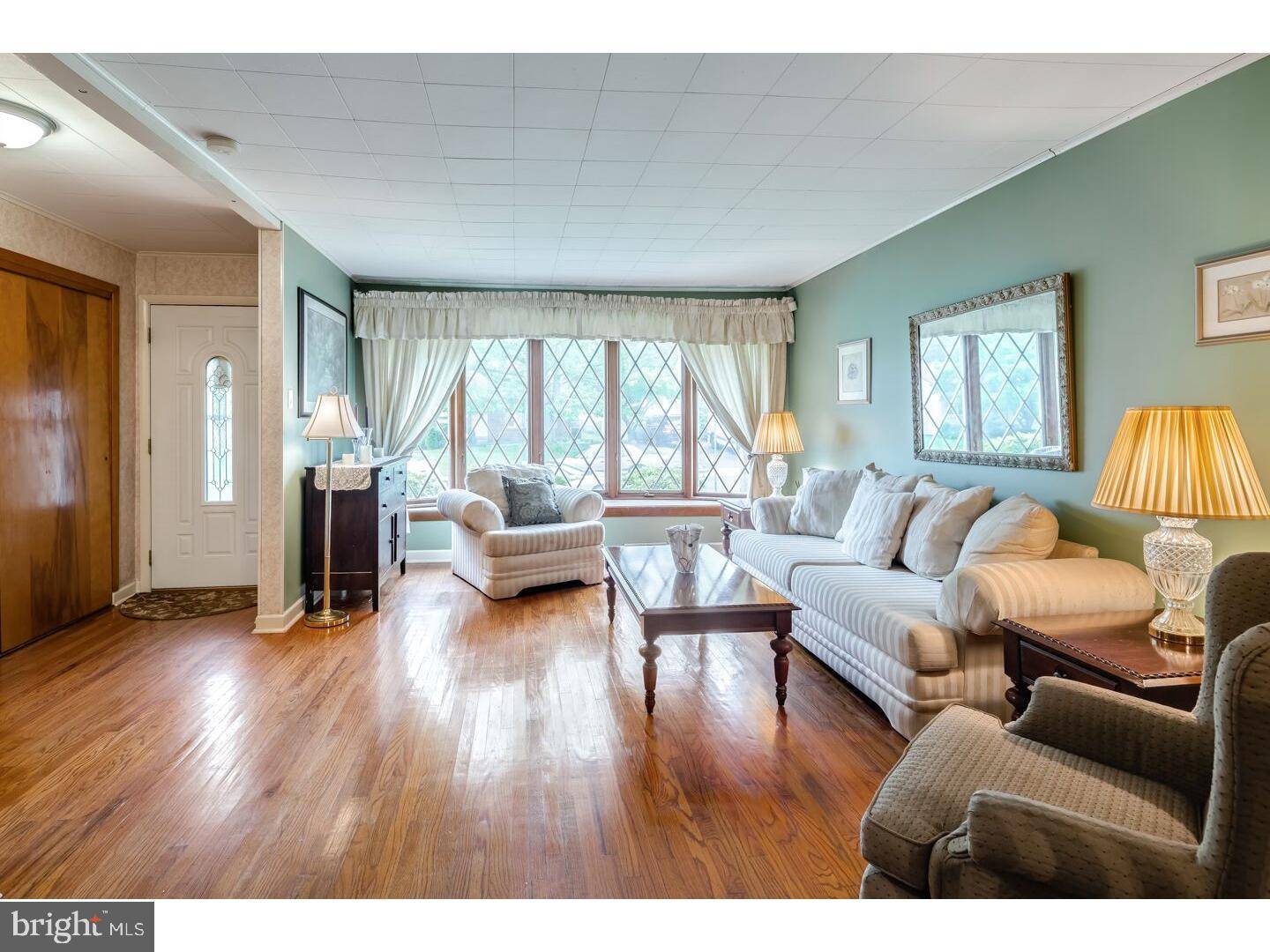 Fairless Hills, PA 19067,517 BERWYN RD