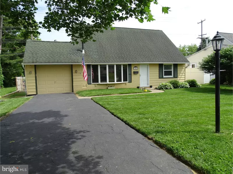 26 VIBURNUM LN, Levittown, PA 19054