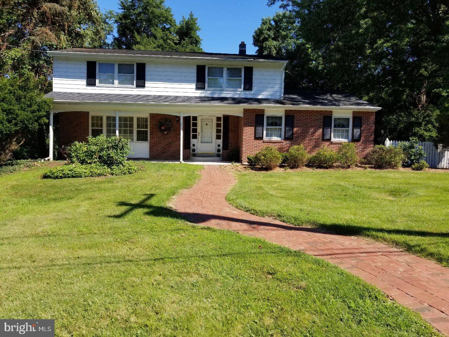 7 HIGHLAND DR, Yardley, PA 19067