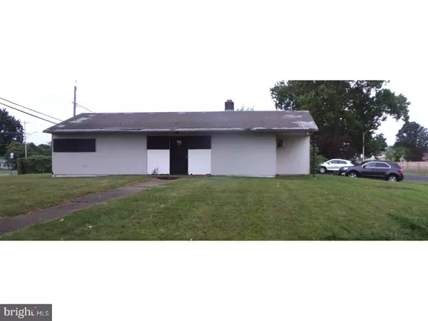 131 CRABTREE DR, Levittown, PA 19055