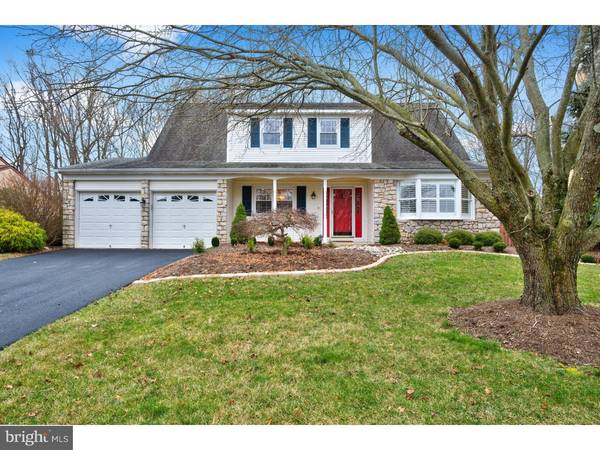 12 TREELINE DR, Holland, PA 18966