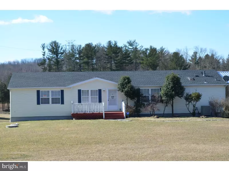 1710 MAPLE RD, Riegelsville, PA 18077