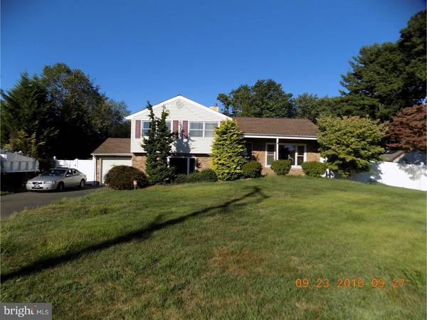 1527 DERBYSHIRE RD, Yardley, PA 19067