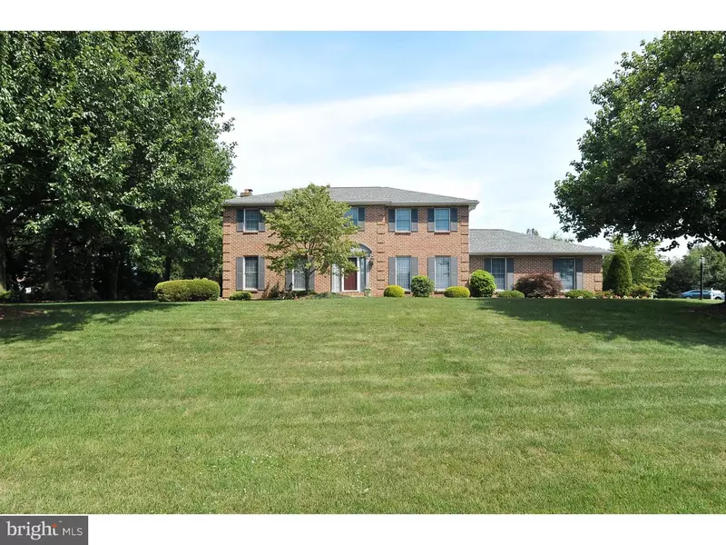 393 HILLVIEW DR, Nazareth, PA 18064