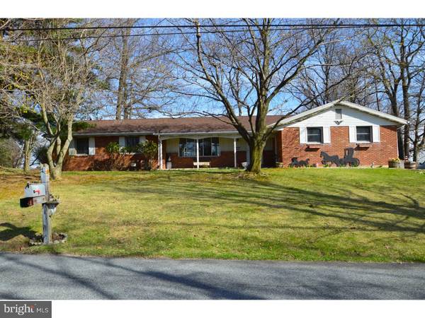 4129 COUNTRY SIDE LN, Hellertown, PA 18055