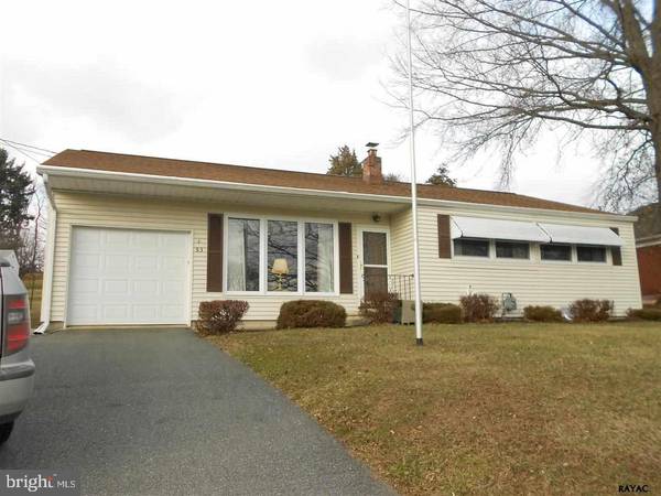 53 W MAPLE ST, East Prospect, PA 17368