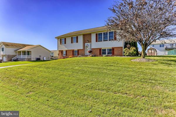 324 HOLSWART DR, Shippensburg, PA 17257