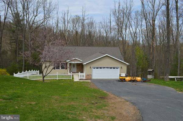 1567 FOX HOLLOW RD, Shermans Dale, PA 17090