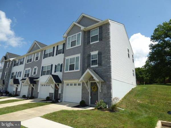 940 LANTERN CT, Red Lion, PA 17356