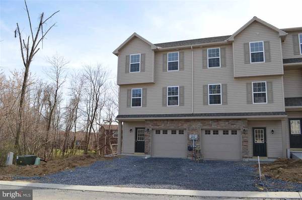 31 CROOKED DR #T51, Enola, PA 17025