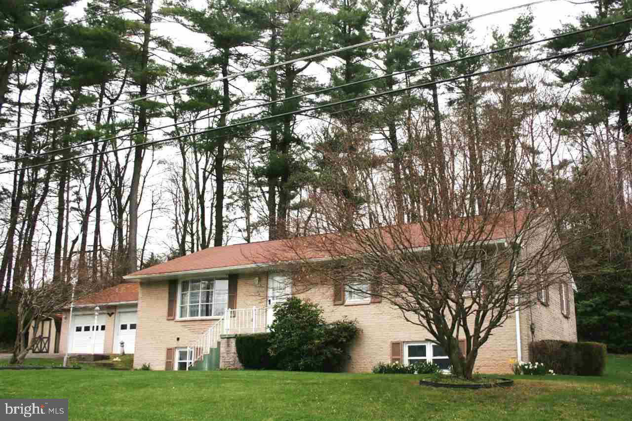 Glen Rock, PA 17327,239 HANOVER ST