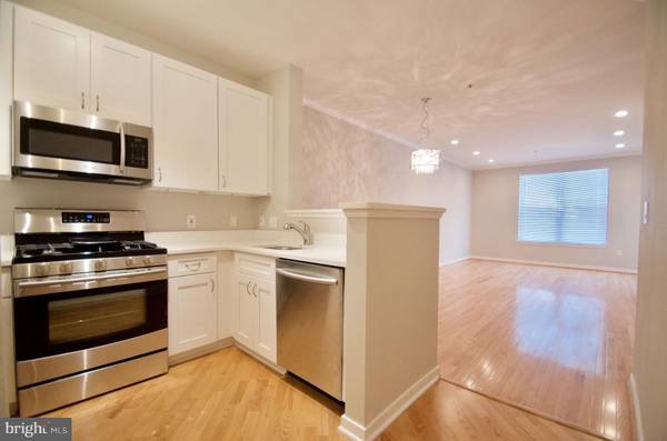 1625 INTERNATIONAL DR #212, Mclean, VA 22102