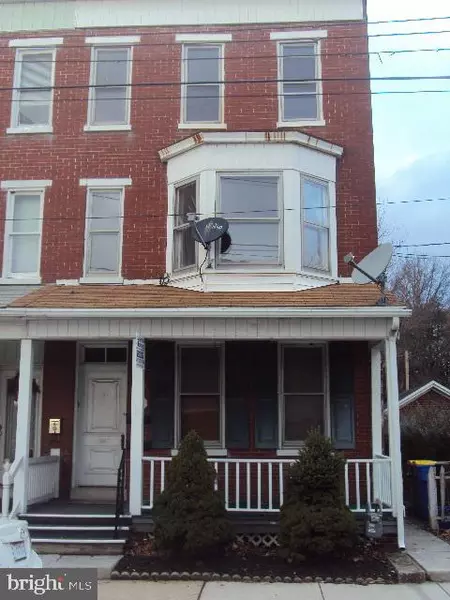 1303 E KING ST, York, PA 17403