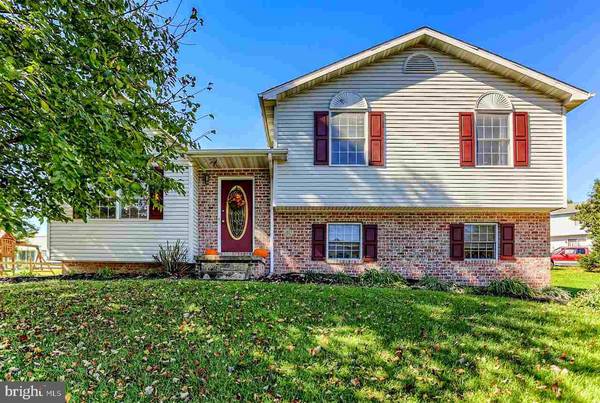 15 SHENANDOAH CT, Littlestown, PA 17340