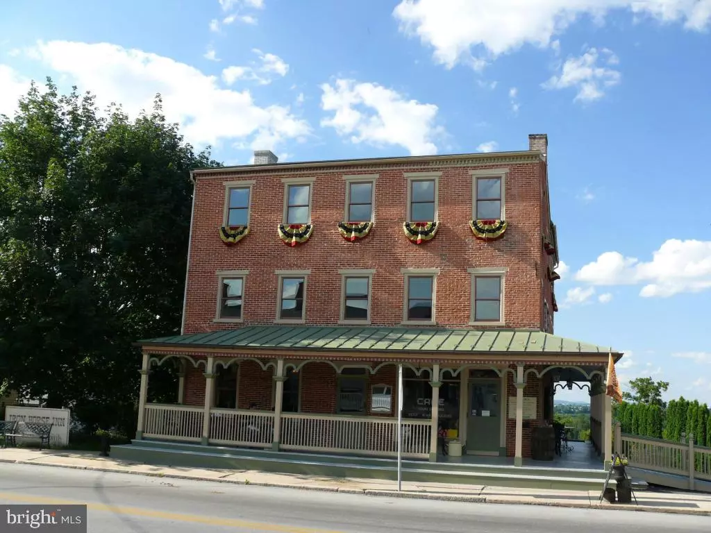 Strasburg, PA 17579,135 E MAIN ST