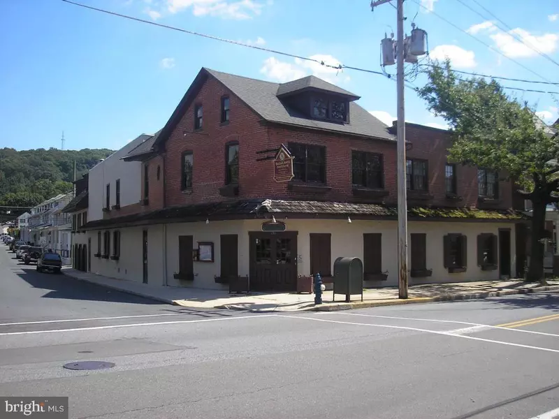 333 N STATE ST, Ephrata, PA 17522